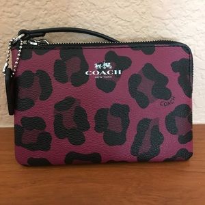 PINK LEOPARD PRINT COACH WRISTLET